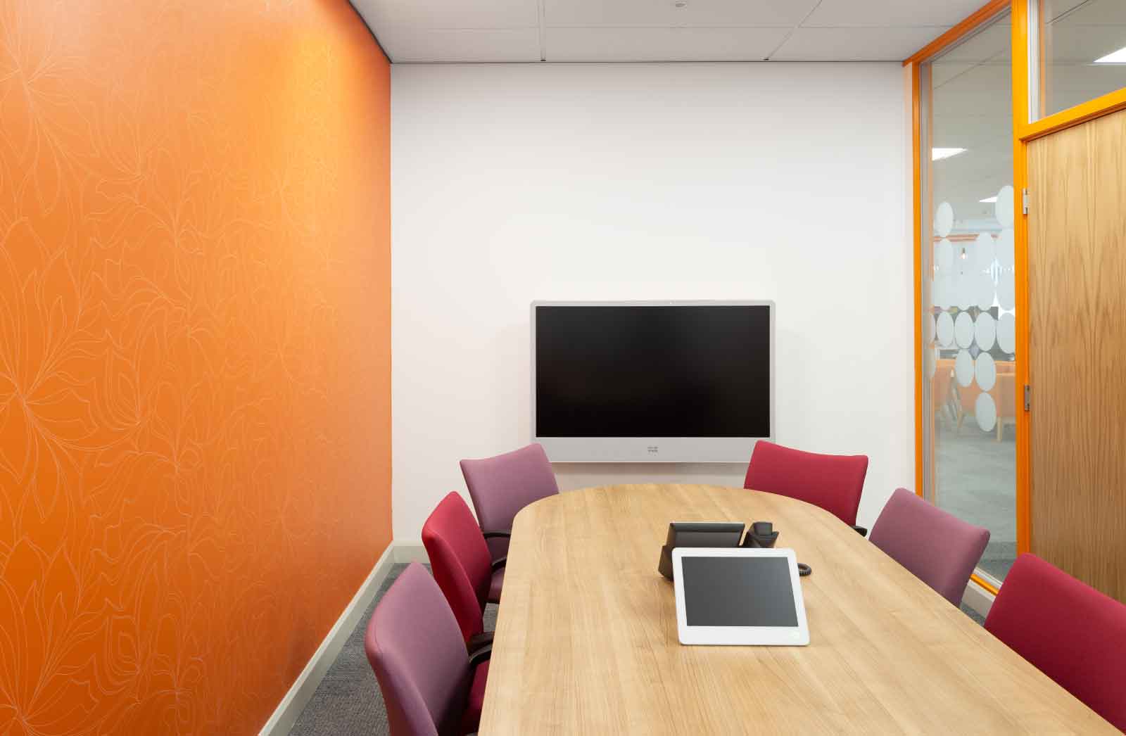 Gordons---Office-Fit-Out-Bradford-usable-meeting-space